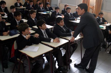 OCDE: «Chile es el país con más gasto privado en educación»