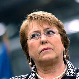 Cadem: Aprobación a Bachelet cierra semana con ‘resultado más adverso desde que inició gobierno’
