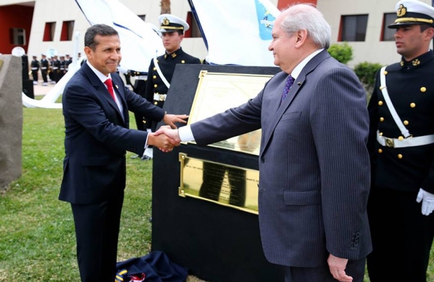 Ollanta Humala devela una placa conmemorativa de delimitación marítima con Chile