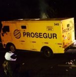 Simulan atropello para asaltar camión Prosegur en Renca
