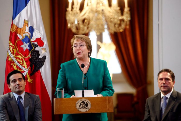 Bachelet firma proyecto de reforma constitucional que crea la Fiscalía de Alta Complejidad