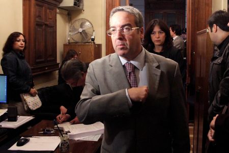 Abogado Gabriel Zaliasnik califica de “insulto” y actitud “infantil” la negativa del Presidente Boric a recibir al embajador de Israel