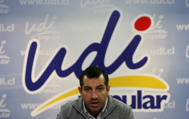 Hasbún: Antes que efervescencia social siga creciendo, Gobierno debería congelar tarifas