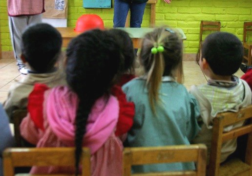 Jardines infantiles contarán con espacios educativos al aire libre para promover el aprendizaje y desarrollo de los niños y niñas de manera segura