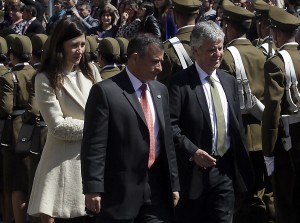 Eyzaguirre dice que educación es un regalo ‘no es un bien que se transe’