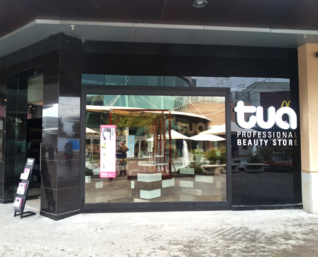 Una tienda de belleza que promueve la experiencia «touch and feel»