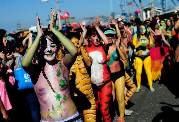 Galería fotográfica: Cuerpos pintados en Carnaval de los Mil Tambores en Valparaíso