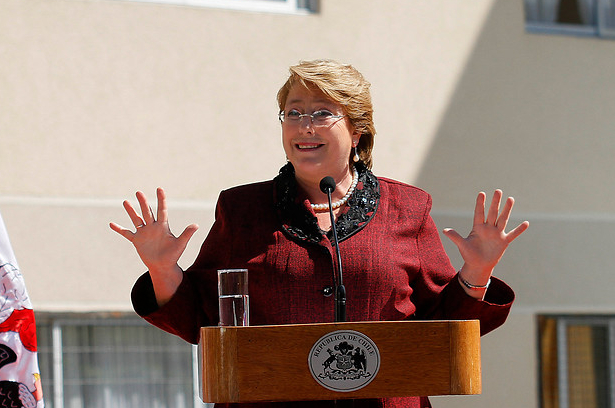 Bachelet destaca respuesta del sistema de salud por supuesto caso de ébola que fue descartado