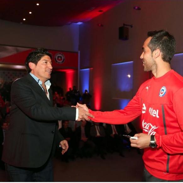 ANFP entrega pases vitalicios a ex mundialistas