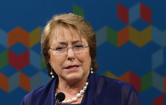Bachelet insiste en que hay una «campaña del terror» contra la Reforma Educacional y apunta a sectores que temen resultar «económicamente afectados»