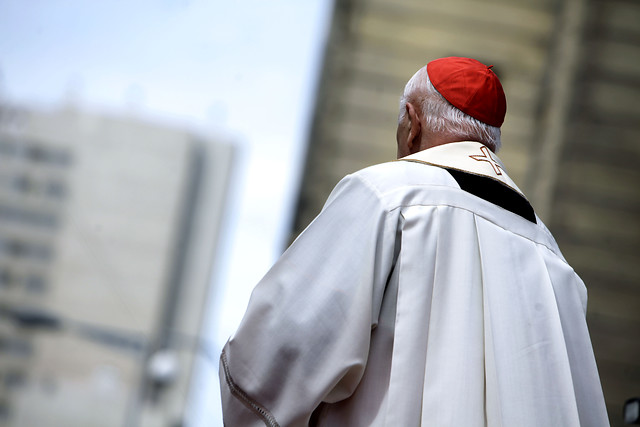 Arzobispado de Santiago se ve obligado a aclarar que no hizo acusaciones a sacerdotes