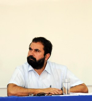 Gutiérrez culpa a la «envidia política» de las críticas al embajador Contreras