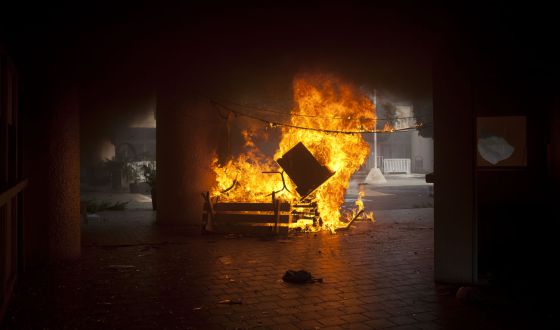 El Ayuntamiento de Iguala arde tras protesta por los 43 estudiantes desaparecidos en México