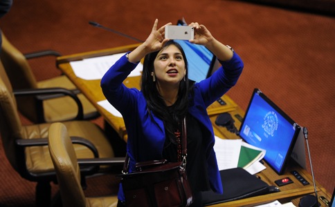 Karol Cariola: «Undurraga tiene que dar las explicaciones correspondientes»