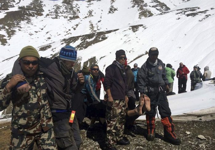 Nepal sufre una de sus mayores tragedias turísticas y de montañismo