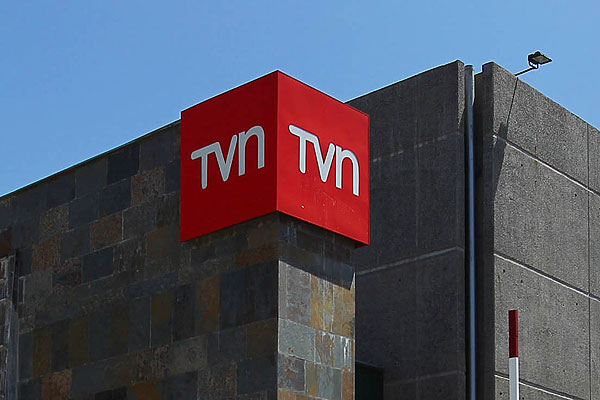 Pavlovic y Mónica Pérez culpan de la crisis en TVN a presidente del directorio nombrado por Chadwick y Piñera