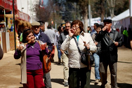 Adultos mayores de Peñalolén piden a Presidenta Bachelet rebajar su tarifa del transporte público