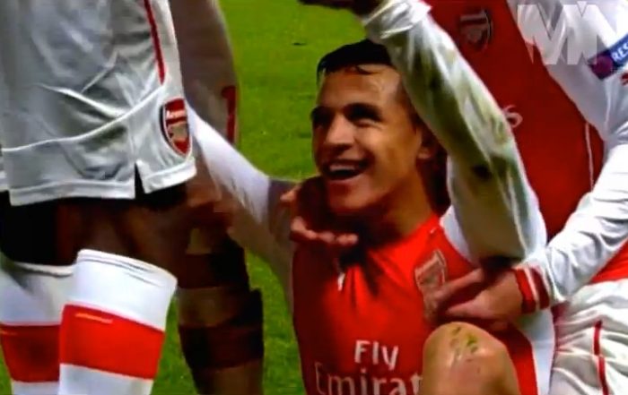 El golazo de Alexis Sánchez al Borussia Dortmund que los hinchas del Arsenal no se cansan de ver