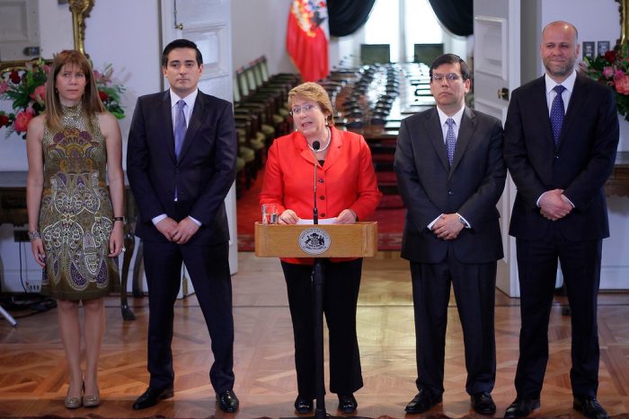 Bachelet hace gesto de apoyo al Comité Político luego de crítica pública del Consejo Nacional DC