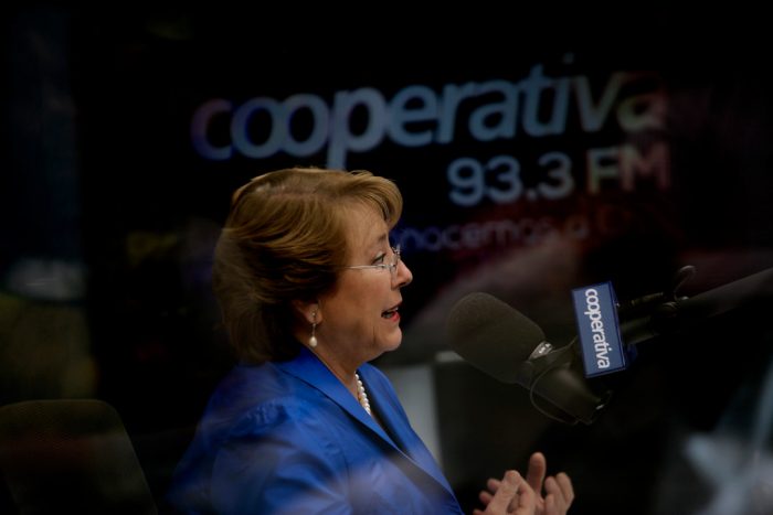 Bachelet sobre críticas de Evelyn Matthei: «Yo no comparto esa forma de hacer política»