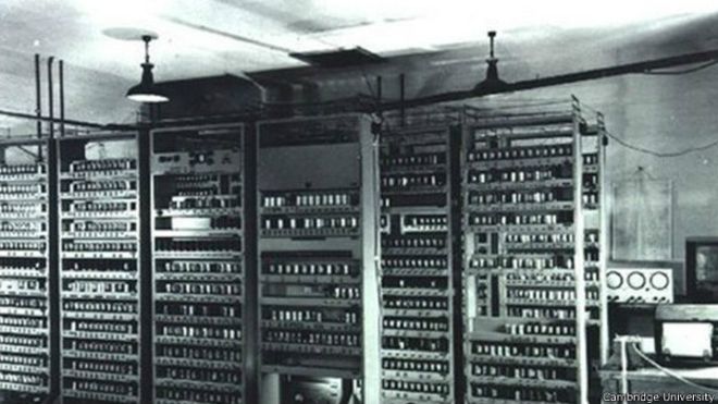 Cómo se resucita una computadora de hace 65 años