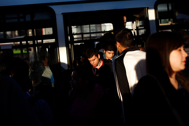 Nueva falla del Metro deja a miles de personas varadas en distintos puntos de Santiago