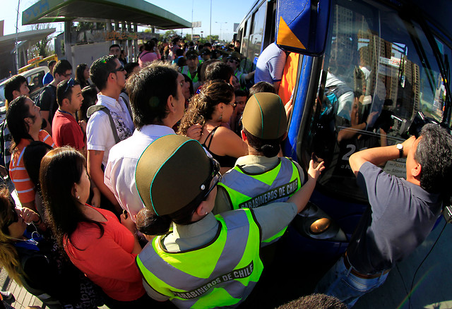 Experto Iván Poduje asegura que la diversificación de transporte público es clave para evitar colapsos en el Metro