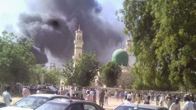 Más de cien muertos tras fuertes explosiones en una mezquita de Nigeria