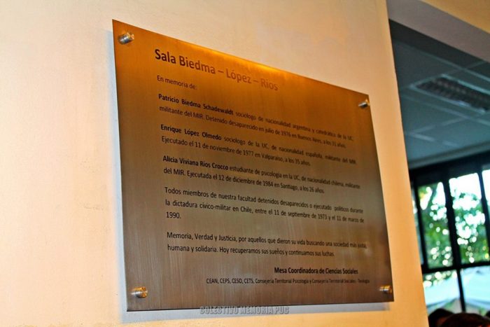 Estudiantes de la UC rinden homenaje a víctimas de la represión en dictadura