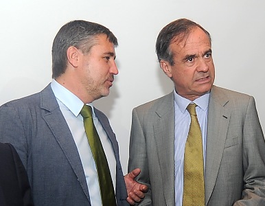 Rossi da por superado impase con Walker por reforma educacional