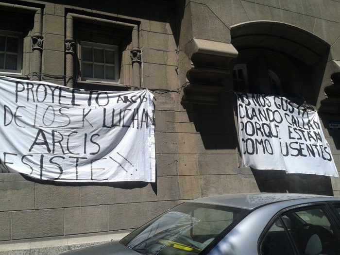 Estudiantes se tomaron sede de Giorgio Jackson y exigen reunión con Eyzaguirre