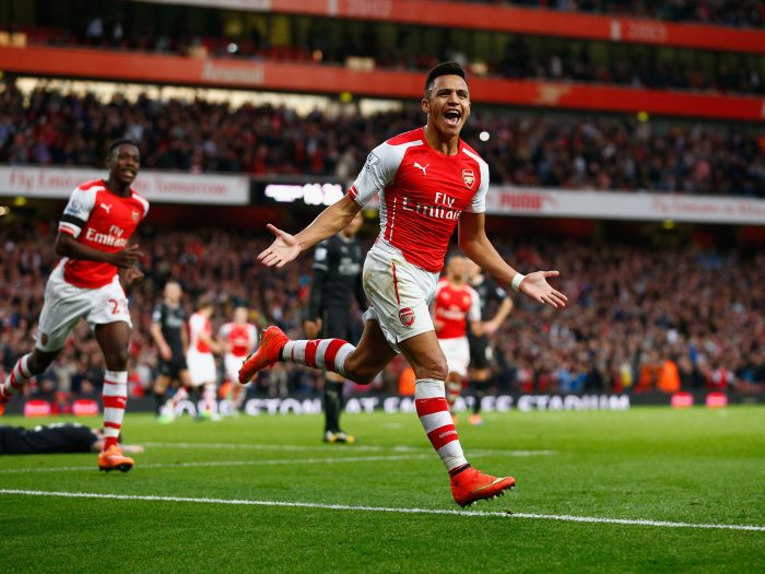 Alexis guía al Arsenal y recupera el terreno perdido