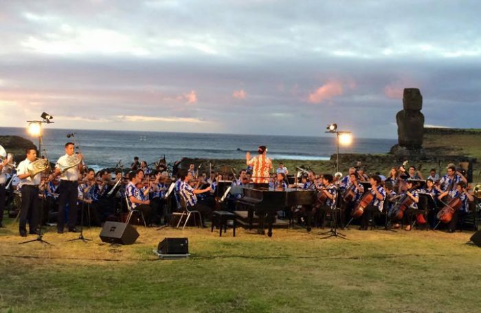 Más de 2 mil personas aplaudieron concierto sinfónico en Rapa Nui