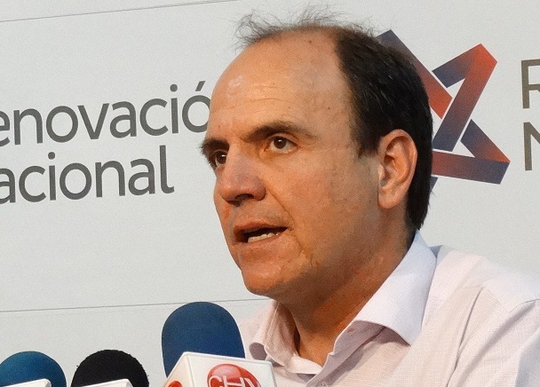 Timonel de RN dice que Bachelet cayó en las encuestas por «echar al olvido» las preocupaciones ciudadanas