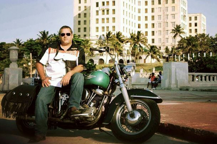 El hijo del Che no está peleado con los «yanquis»: monta empresa que vende tours por Cuba arriba de una Harley Davidson