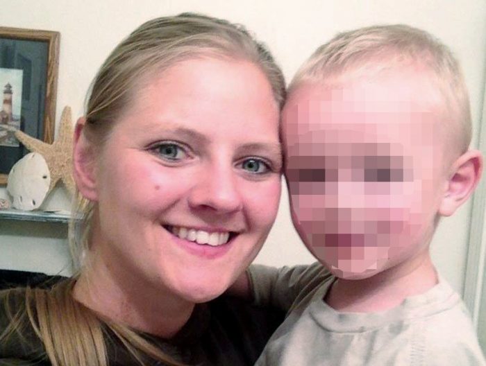 Niño de dos años mata accidentalmente a su madre de un disparo