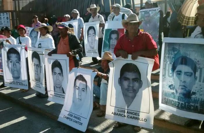 Escritor Juan Villoro: «En México estamos al borde del estallido social»