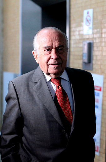Zaldívar sale a matar la indicación para penalizar el lucro con cárcel