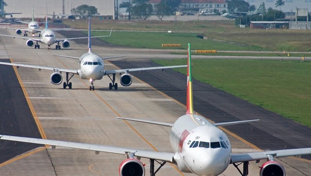 Huelga de pilotos y tripulantes causa retrasos en aeropuertos de Brasil