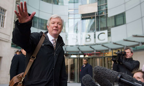 Director de la BBC alerta ante presiones por año electoral en el Reino Unido