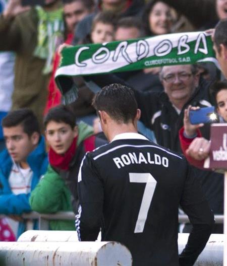 Real Madrid sufre para ganar al Córdoba gracias a un penal