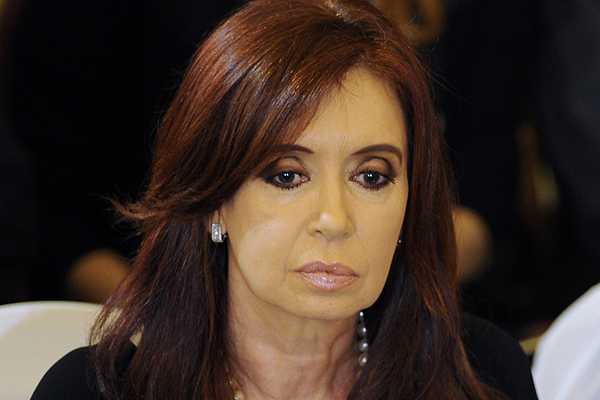 Juez cita a declarar a Cristina Fernández por operaciones del Banco Central de Argentina