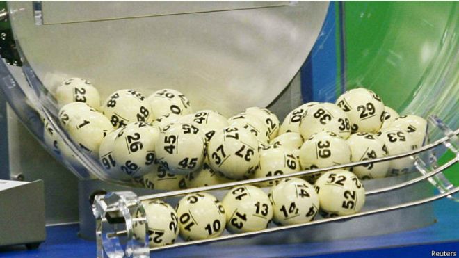 El hombre que perdió US$21 millones en la lotería por 7 segundos