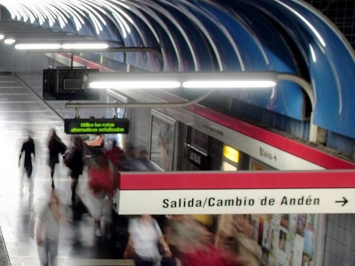 Líneas 1, 2 y 5 de Metro sufrieron cortes por falla eléctrica