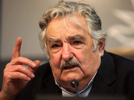 Mujica sobre ataque a semanario francés: «Las contradicciones de clase desembocan en fanatismos»