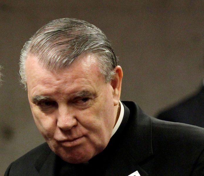 Cámara aprueba revocar nacionalidad chilena al sacerdote John O’Reilly