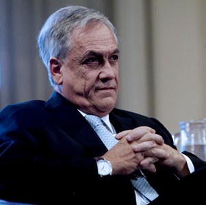 Piñera llama a Carlos Alberto Délano para manifestarle su molestia por el Pentagate