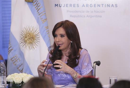 Encuesta revela que casi 85% de argentinos cree que caso Nisman afecta a CFK