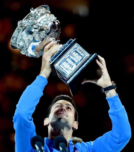 Djokovic frustra de nuevo a Murray y gana por quinta vez el título