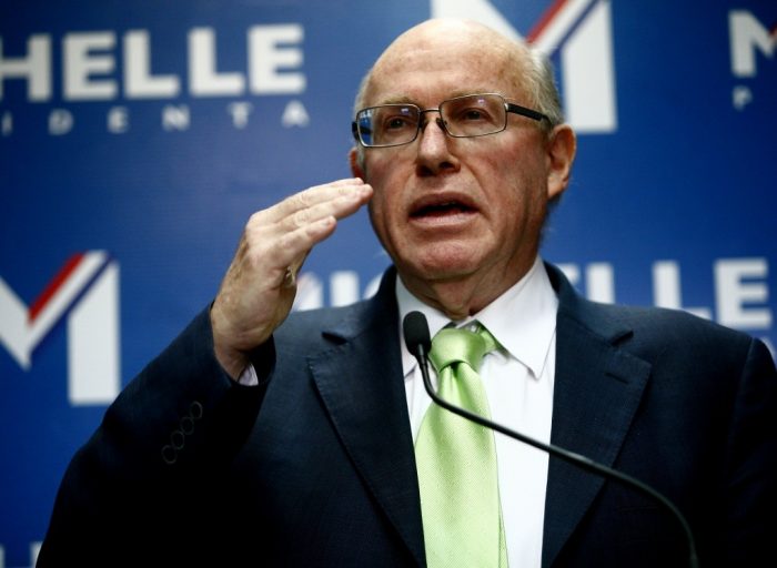 Mario Waissbluth hastiado con la corrupción de toda la clase política: «Por favor, no nos traten más de imbéciles»